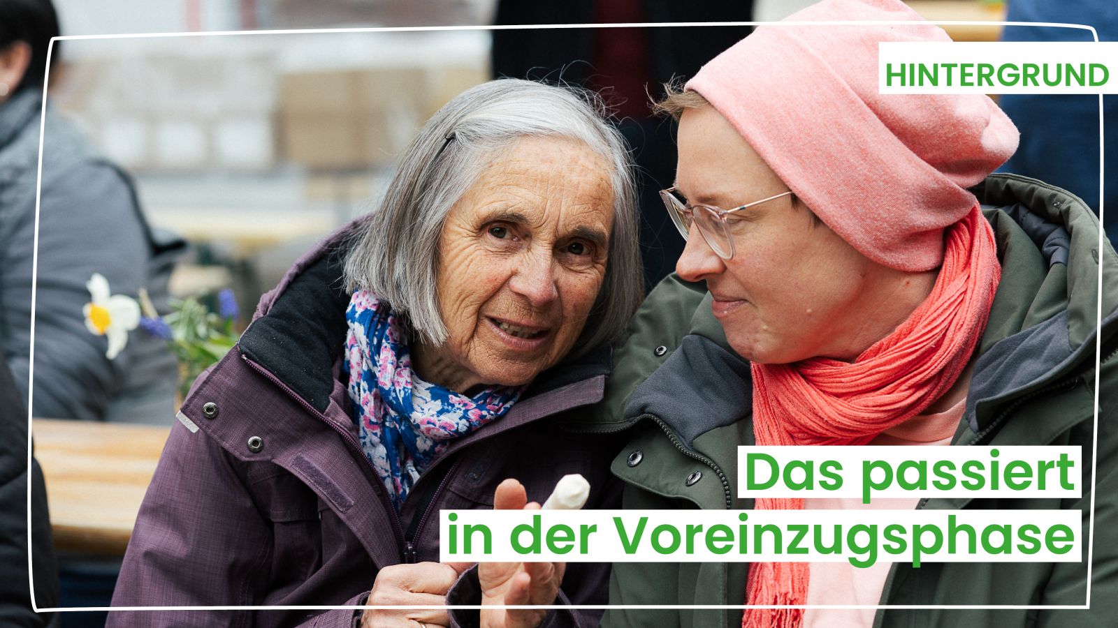 Zwei Mitglieder der zukünftigen Wohngenossenschaft im Gespräch